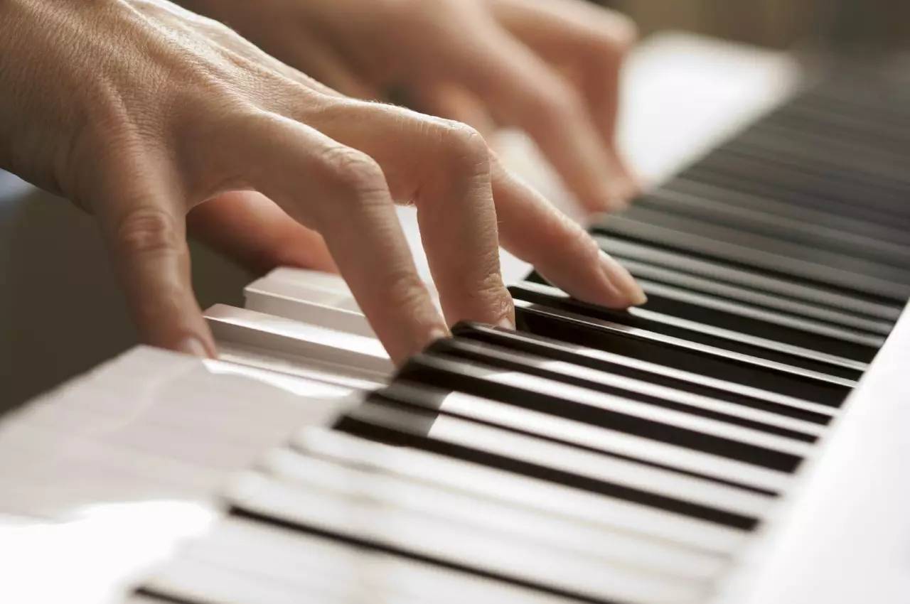 如何,正确地,练习,钢琴,基本,内容,都有,哪些,钢琴,的, . 如何正确地练习钢琴？基本练习内容都有哪些？