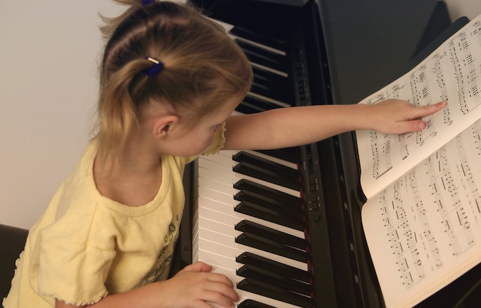 成,人和,儿童,学习,钢琴,各有,哪些,不同点,钢琴,自身, . 成人和儿童学习钢琴各有哪些不同点？