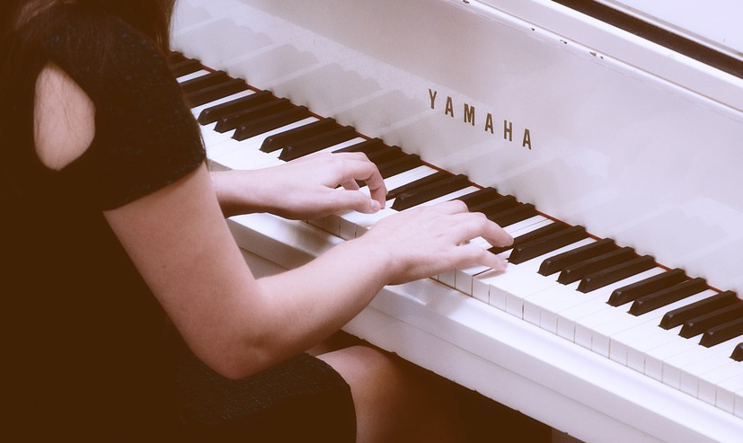 成人和儿童学习钢琴各有哪些不同点？