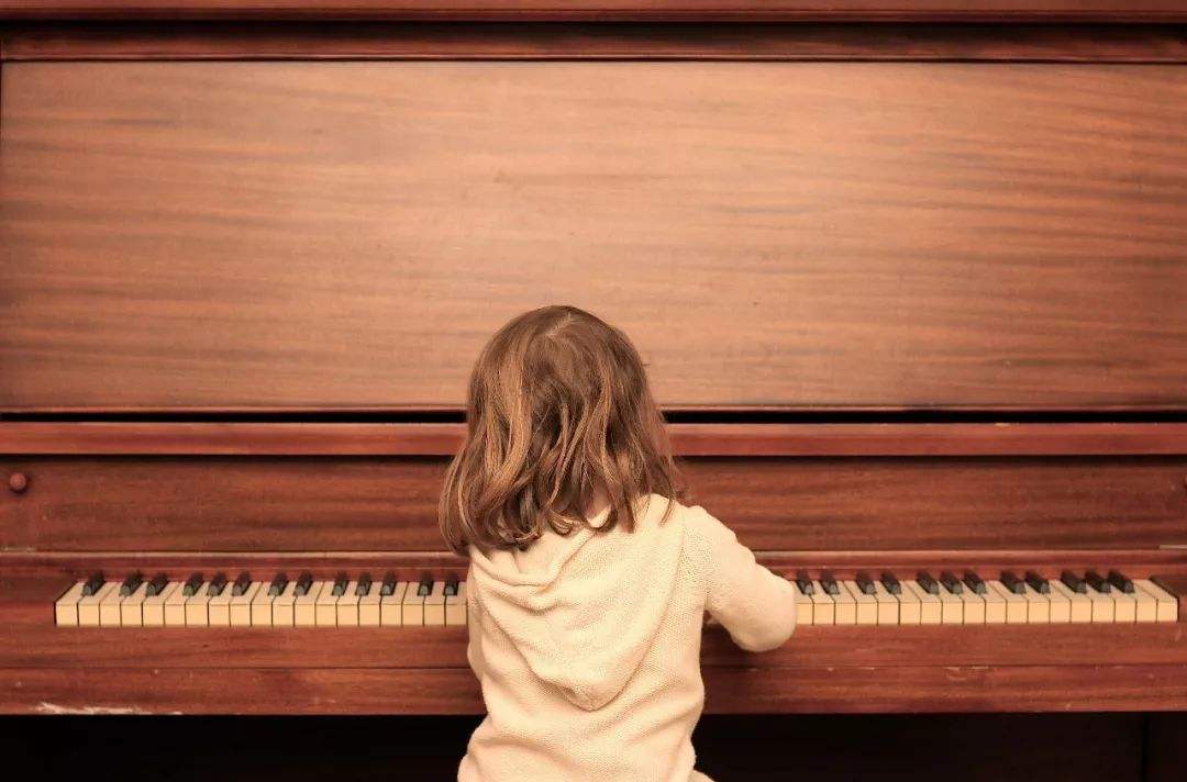 初学,钢琴,都,应该,注意,哪些,些,问题,无论是,专业,还 . 初学钢琴都应该注意哪些些问题？