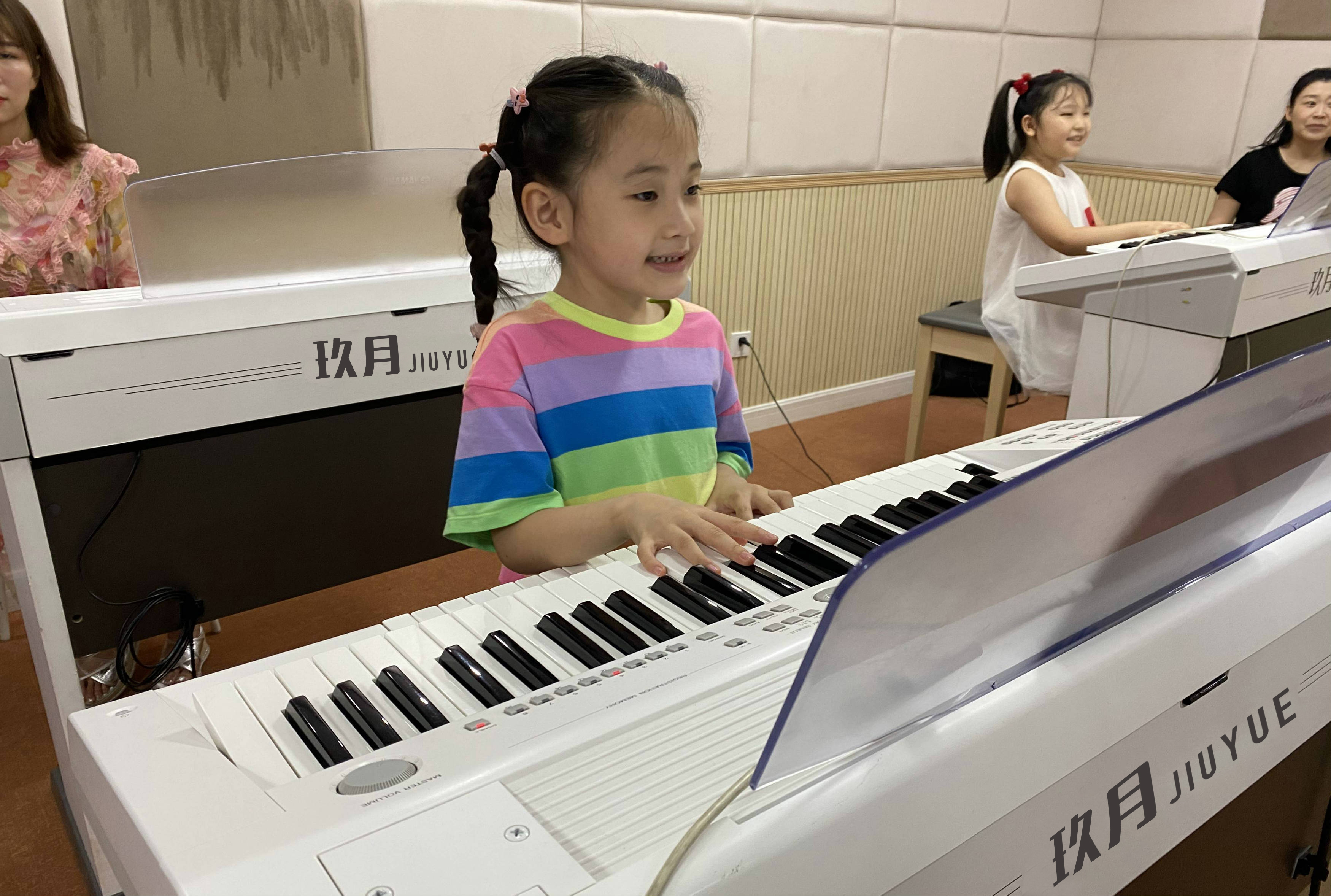 音乐启蒙,音乐启蒙教育,音乐启蒙重要吗,如何进行音乐启蒙 . 幼儿时期的音乐启蒙教育如何进行？有多重要？