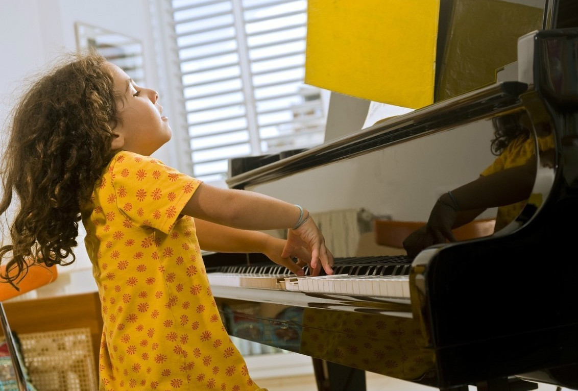 钢琴老师应该怎样给学生打基础？